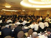 熊本地震の被災地に１０００万円の義援金拠出を決議。２２日には蒲島熊本県知事に目録を贈呈した