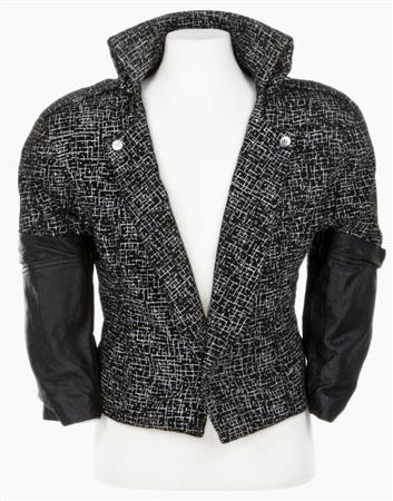 プリンスさんが映画で着用し、競売に掛けられるジャケット（プロファイルズ・イン・ヒストリー提供・共同）