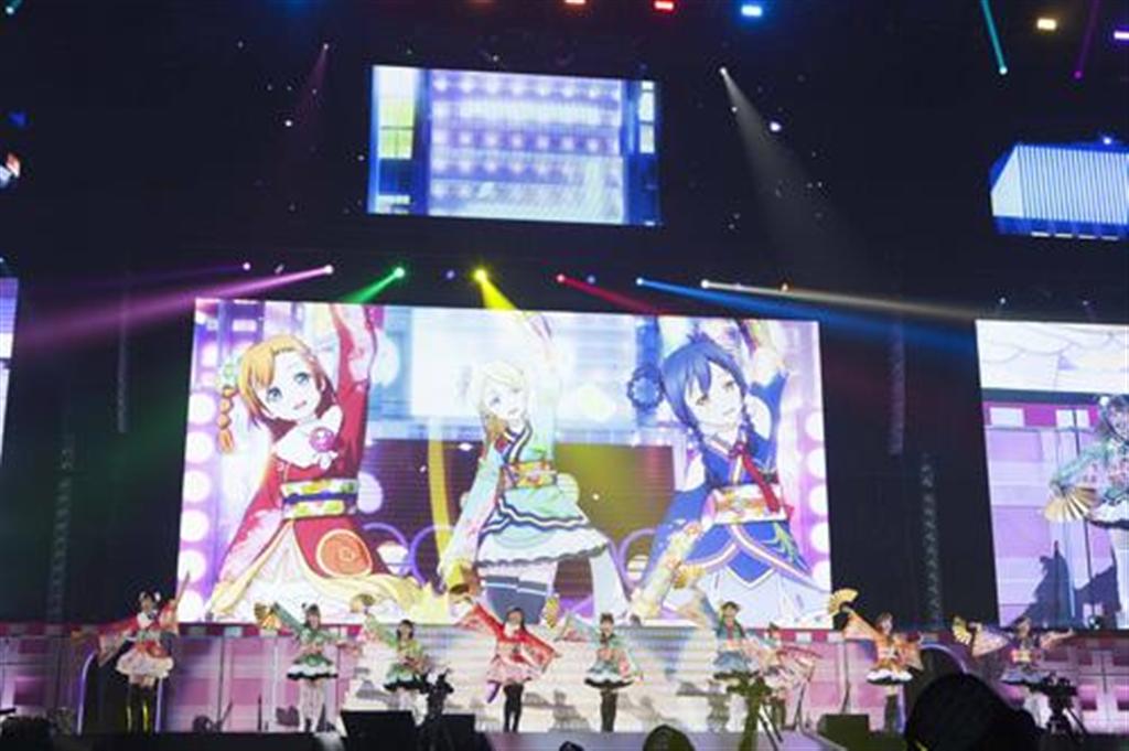 東京ドームでのファイナルライブに立つμ’ｓ（主催者提供写真）(C)2013 プロジェクトラブライブ！