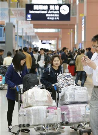原油安は燃油サーチャージの値下げなどを通じて、旅行客の増加が見込まれる
