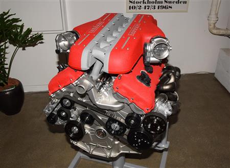 ６．２リッターＶ１２エンジンは最高出力５０７ｋＷ（６９０馬力）を発生する