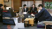 第１期電王戦の最終第２局で、ＰＯＮＡＮＺＡに敗れた山崎隆之八段（右端）＝２２日、大津市の比叡山延暦寺