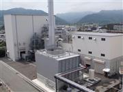 昨年６月に稼働した日本製紙八代工場のバイオマスボイラー＝熊本県八代市