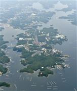 伊勢志摩サミットが行われる三重県志摩市の賢島＝２５日午前（共同通信社ヘリから）