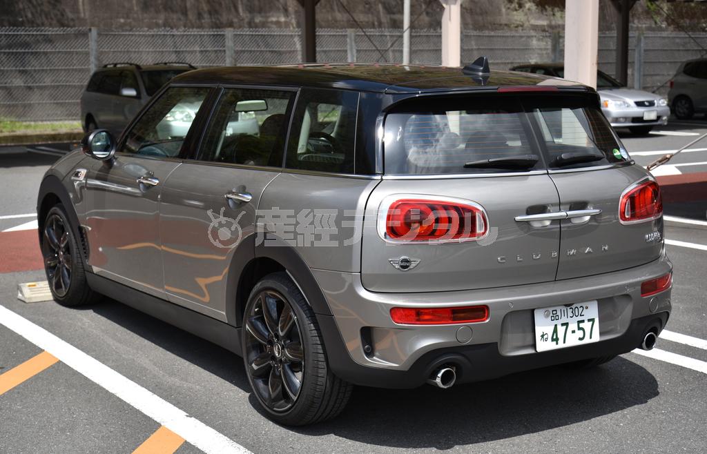 最大の特徴である観音開きのバックドア。ミニクーパーＳクラブマン