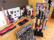 １２件の特許を取得したパワースラッガーなど画期的なトレーニング器具の数々＝岩手県宮古市