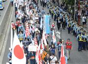 ヘイトスピーチ解消法が施行関連デモ側とデモ反対グループがにらみあい一時騒然となった＝東京・渋谷（伴龍二撮影）