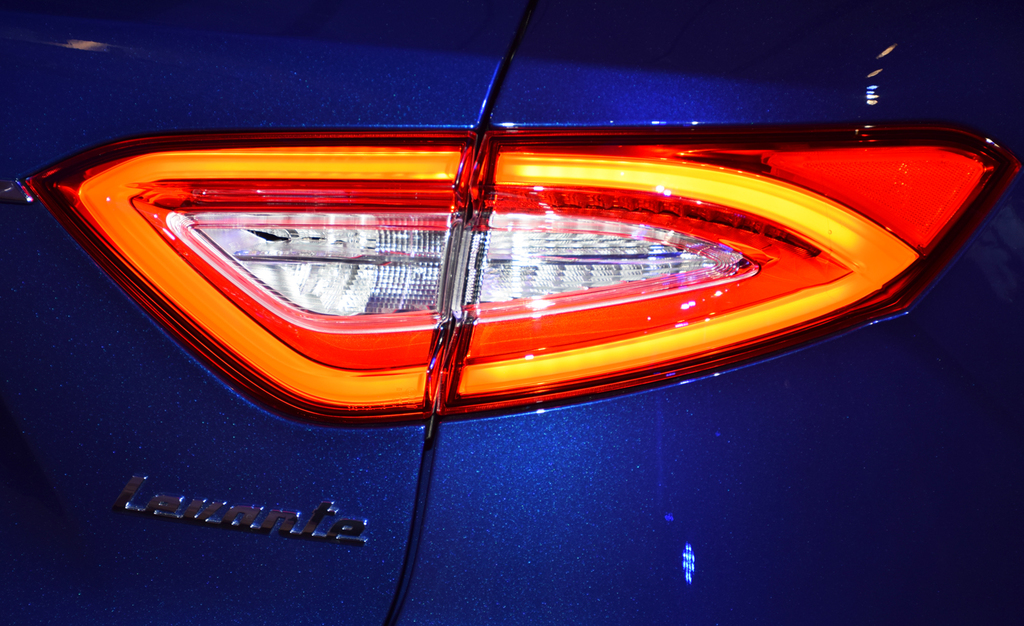 ＬＥＤリヤコンビランプ