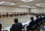 東北６県の酒類輸出関係者らが一堂に会した連絡会議。清酒輸出は６年連続で過去最高を更新した＝仙台市青葉区