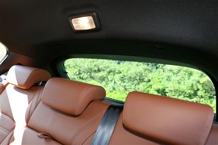 リヤウインドーと後部室内灯