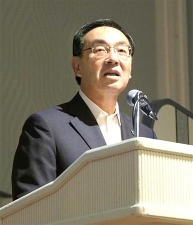 大阪市内で講演するパナソニックの津賀一宏社長＝１５日