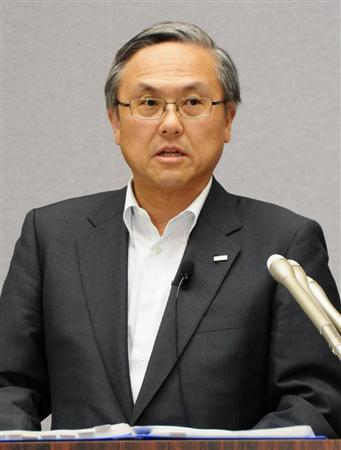 記者会見する全国銀行協会の国部毅会長＝１６日午後、東京都千代田区