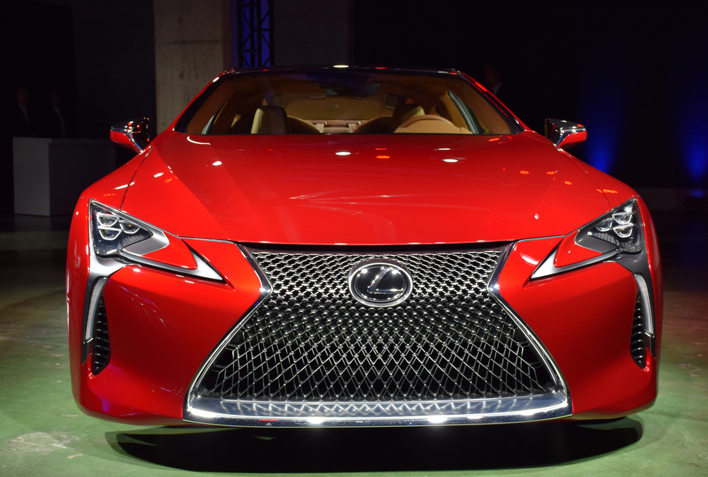 ガソリンモデルの「ＬＣ５００」