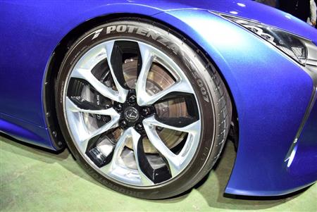 タイヤは２０インチと２１インチを用意