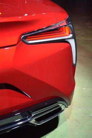 ＬＣ５００のＬＥＤリヤコンビネーションランプ