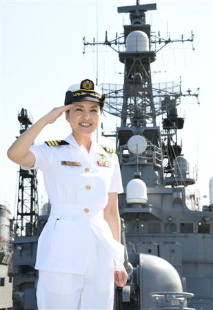 まな娘に ママは艦長になりたいの 海自護衛艦の女性艦長かく闘えり Sankeibiz サンケイビズ