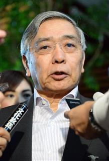 金融市場の安定に向けた政府・日銀緊急会合を終え、記者の質問に答える日銀の黒田東彦総裁＝２９日午前、首相官邸（斎藤良雄撮影）