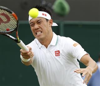 男子シングルス4回戦マリン・チリッチと対戦する錦織圭=ウィンブルドン(共同) 男子シングルス4回戦マリン・チリッチと対戦する錦織圭=ウィンブルドン(共同)