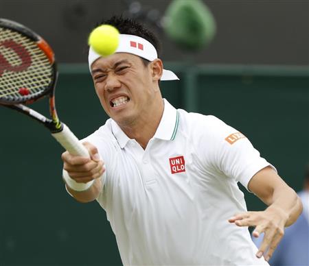 男子シングルス４回戦マリン・チリッチと対戦する錦織圭＝ウィンブルドン（共同）