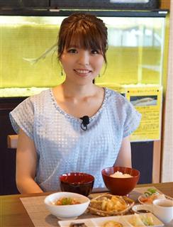 チョウザメランチを前にした清水のぶよアナ。ボリューム満点、いただきます! チョウザメランチを前にした清水のぶよアナ。ボリューム満点、いただきます!