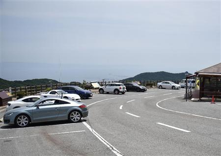 東六甲展望台は、兵庫県・芦有ドライブウェイの途中にある絶景スポット。プジョー・３０８ＧＴｉ