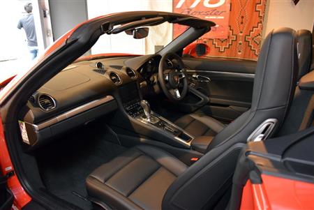 ポルシェ「７１８ボクスターＳ」の内装