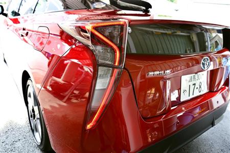 縦長のＬＥＤリヤコンビランプ