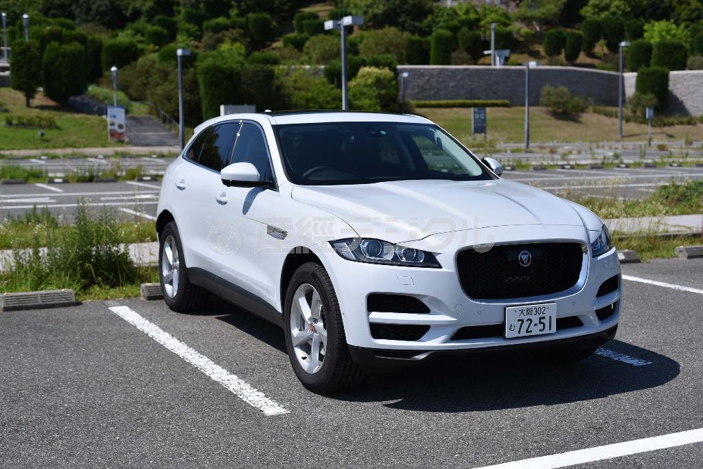 引き締まったボディーラインがＳＵＶらしからぬシャープな造形。ジャガー・Ｆ－ＰＡＣＥ