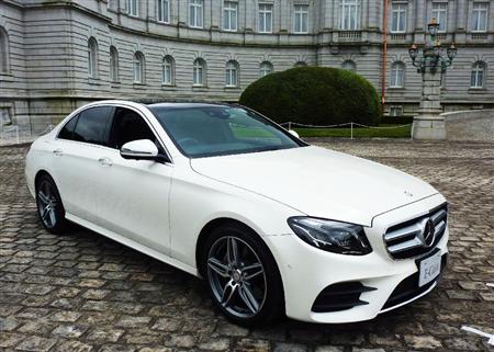 メルセデス・ベンツ日本が発売した新型「Ｅクラス」＝２７日、東京・元赤坂の迎賓館