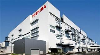 東芝のメモリー生産拠点、四日市工場（三重県四日市市、東芝提供）