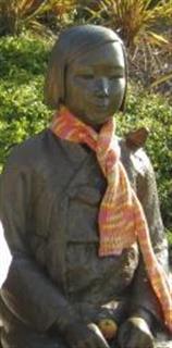 米カリフォルニア州グランデール市で韓国系団体によって設置された慰安婦像。韓国の「夷をもって夷を制す」戦術は活発に展開されている