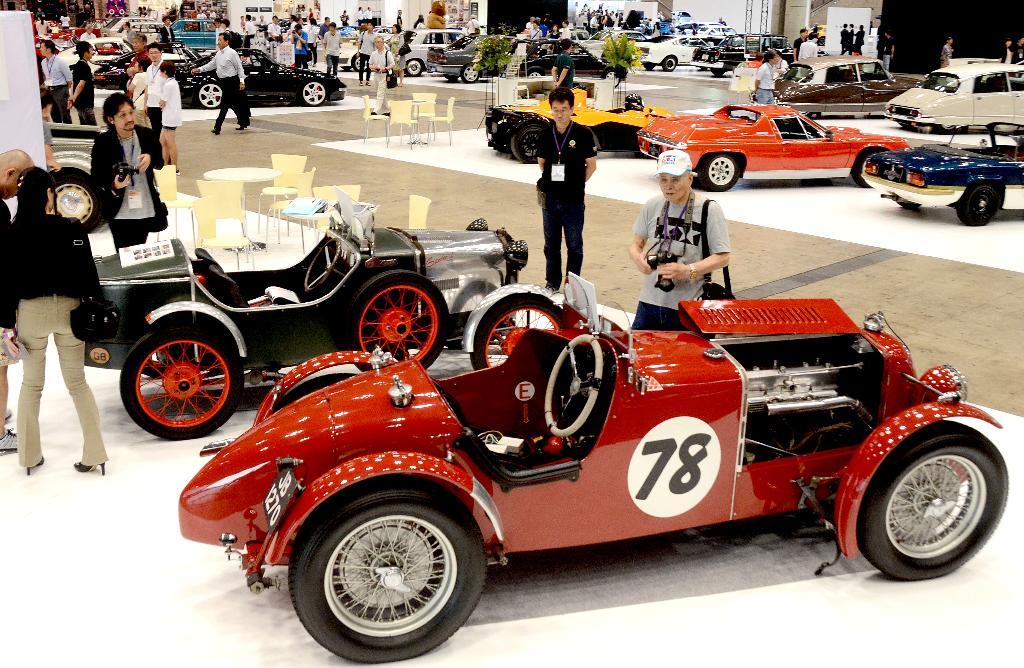 「オートモビルカウンシル２０１６」が開幕＝千葉市美浜区の幕張メッセ（伴龍二撮影）