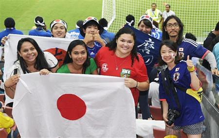 ナイジェリア戦を前に盛り上がる日本サポーター＝マナウス（共同）