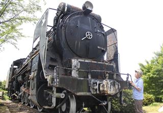 「多賀ＳＬパーク」の跡地に放置されているＳＬ＝滋賀県多賀町