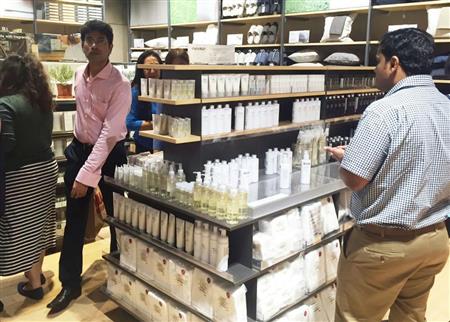 ムンバイで開店した無印良品のインド１号店（共同）