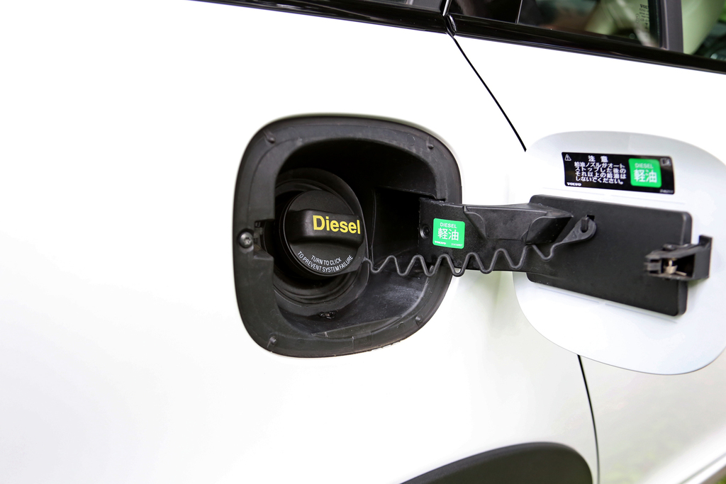 試乗したのは「Ｄ４」エンジンを積むディーゼル車