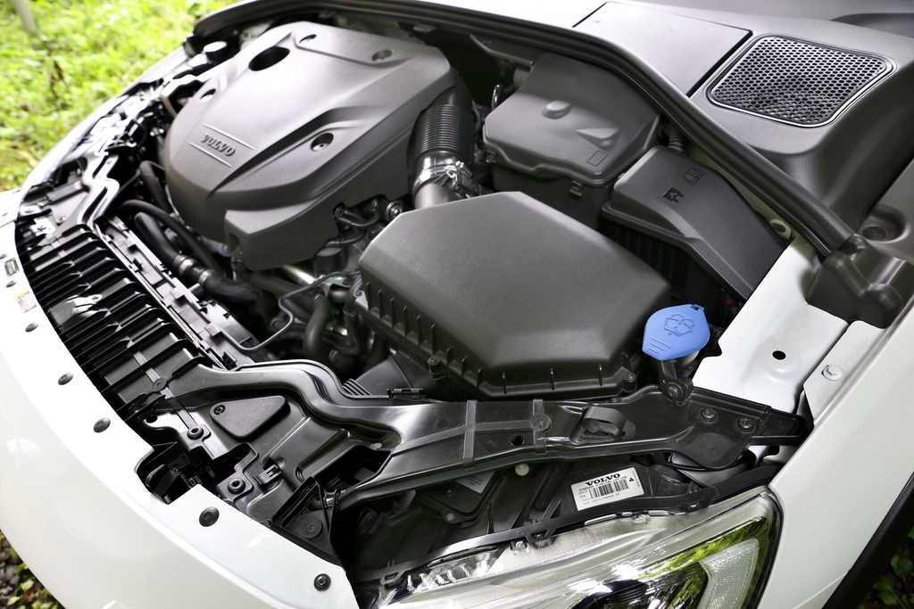 ２リッターのディーゼルエンジンを搭載