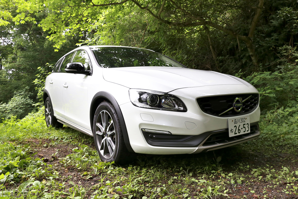ボルボ「Ｖ６０ クロスカントリー」