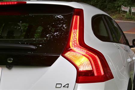 ハザードとブレーキランプが光った状態