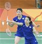 女子ダブルス準決勝韓国組と対戦する高橋（奥）、松友組＝リオデジャネイロ（共同）