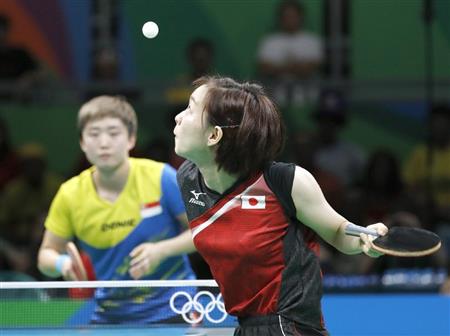 日本－シンガポール第２試合でプレーする石川＝リオデジャネイロ（共同）