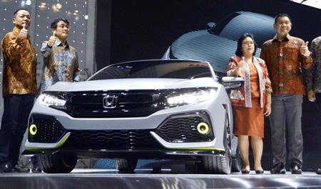 インドネシア国際モーターショーでホンダが公開した試作車＝１１日、ジャカルタ近郊（共同）