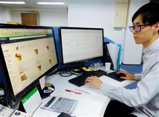 アマゾンジャパンの融資を活用して事業を拡大しているハイフンネットワークスの大久保博明氏＝７月、千葉市花見川区