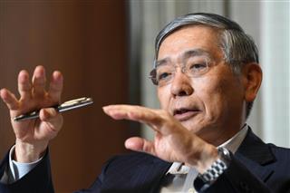 質問に答える日銀の黒田東彦総裁＝東京都中央区
