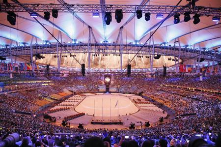 閉会式が始まり、打ち上がった花火＝リオデジャネイロ（共同）