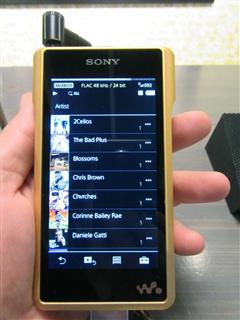 1日、ソニーがベルリンで発表した高音質のウォークマンWM1シリーズ(共同) 1日、ソニーがベルリンで発表した高音質のウォークマンWM1シリーズ(共同)