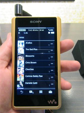 １日、ソニーがベルリンで発表した高音質のウォークマンＷＭ１シリーズ（共同）