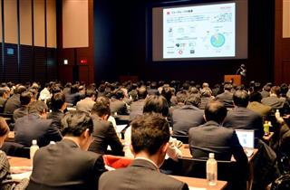 三井住友銀行が開催したベンチャー企業と大企業を引き合わせるイベント＝２月、東京都千代田区