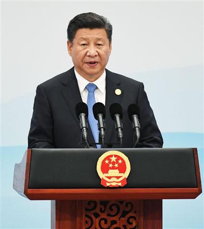 Ｇ２０首脳会合の閉幕後、記者の前で演説する中国の習近平国家主席＝５日、中国・杭州（共同）