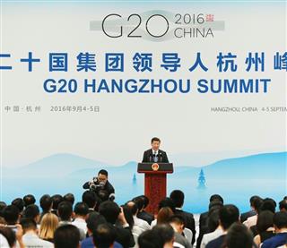 G20首脳会議の閉幕後、記者の前で演説する中国の習近平国家主席=5日、中国・杭州(共同) G20首脳会議の閉幕後、記者の前で演説する中国の習近平国家主席=5日、中国・杭州(共同)